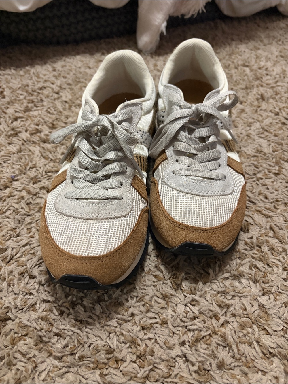 Gola Women’s White and Brown Retro Runner Sneakers
